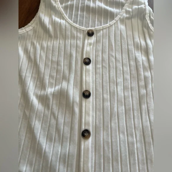 SHEIN XL white/cream button front wide rib tank top - Picture 5 of 7